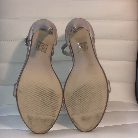 Heels - Picture 4 of 6